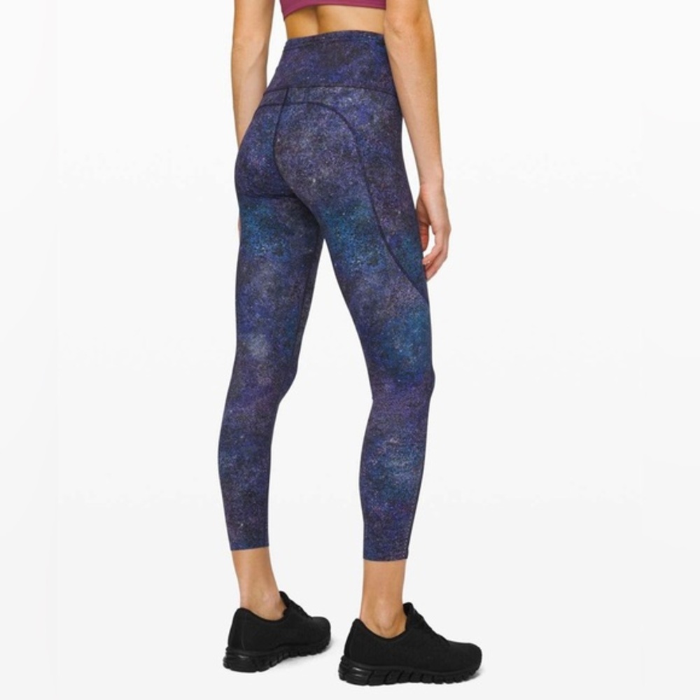 Lululemon Fast and Free Tight Nulux Polar Lights Blue Multi Galaxy leggings